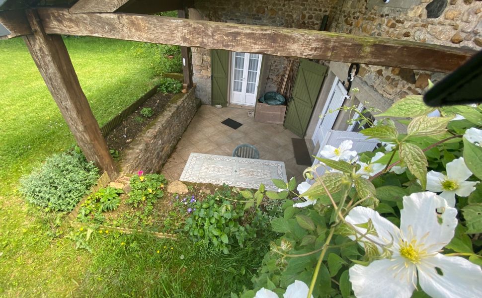 Beautiful renovated Bearnaise Farmhouse with Exceptional Views of the Pyrenees Mountains